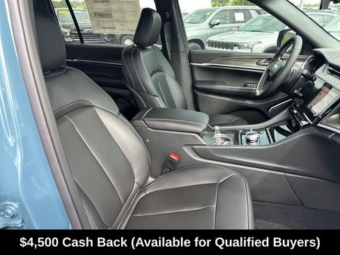 New 2026 Jeep Grand Cherokee L Limited w/ Trailer Tow Package AWD/4WD image 36