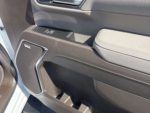 New 2026 GMC Sierra 1500 SLT w/ SLT Premium Package AWD/4WD image 5