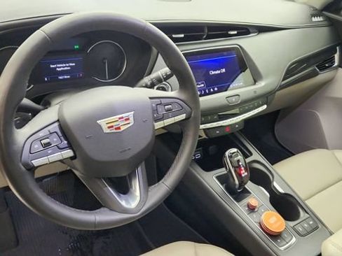 Used 2020 Cadillac XT4 Premium Luxury w/ Driver Awareness Package FWD image 13