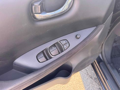 Used 2015 Nissan Leaf S w/ Charge Package image 17