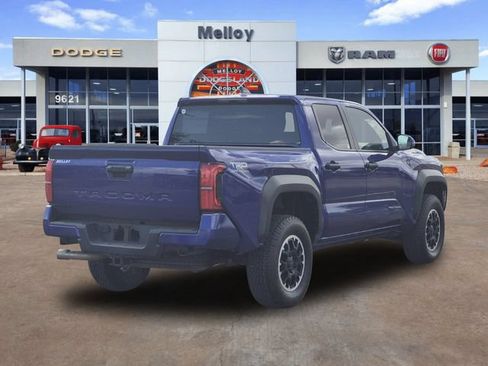 Used 2024 Toyota Tacoma TRD Off-Road AWD/4WD image 4
