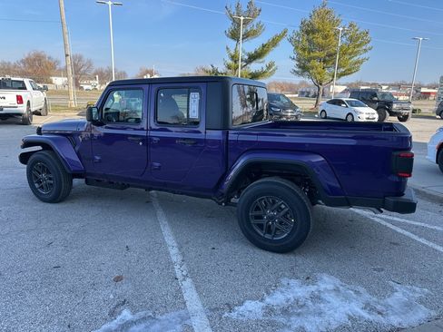 New 2026 Jeep Gladiator Sport image 20