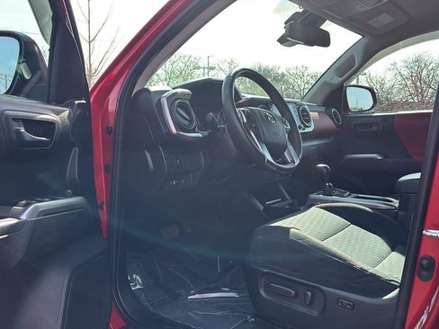 Used 2023 Toyota Tacoma SR5 image 2