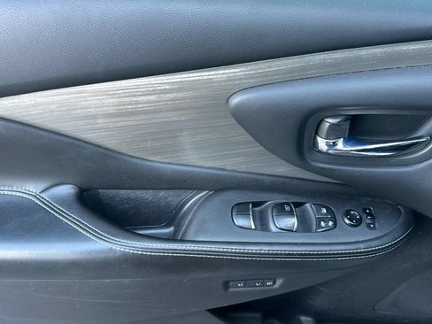 Used 2015 Nissan Murano Platinum w/ Platinum Technology Package FWD image 10