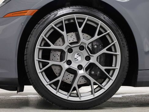 Certified 2025 Porsche 911 Carrera RWD image 39