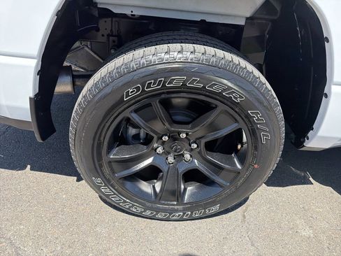 Used 2023 RAM 1500 Big Horn AWD/4WD image 32