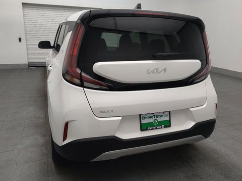 Used 2023 Kia Soul LX w/ LX Technology Package image 6