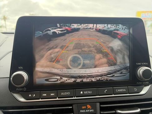 Used 2024 Nissan Altima 2.5 SV image 20