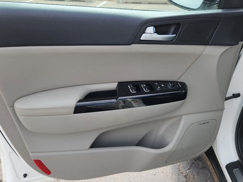 Used 2020 Kia Sportage SX image 22