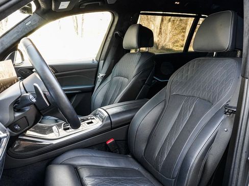 Certified 2025 BMW X7 M60i image 17