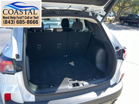 Used 2022 Ford Escape SE w/ SE Sport Appearance Package FWD image 20