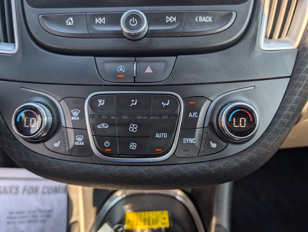 Used 2025 Chevrolet Malibu LT FWD image 6