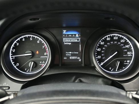 Used 2023 Toyota Camry SE image 17