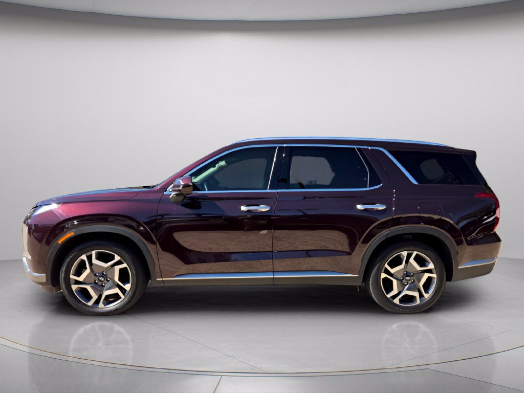 Used 2024 Hyundai Palisade SEL w/ Premium Package FWD image 3