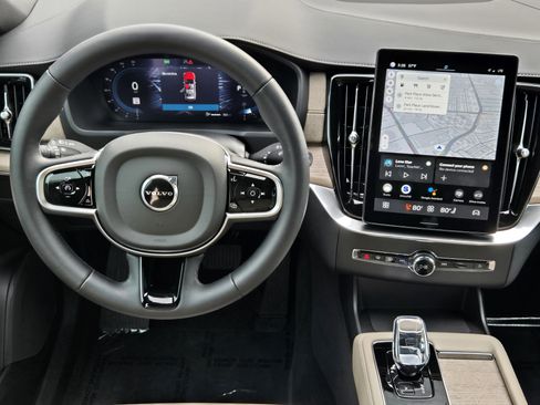 New 2025 Volvo XC90 B6 Core w/ Protection Package Premier image 36