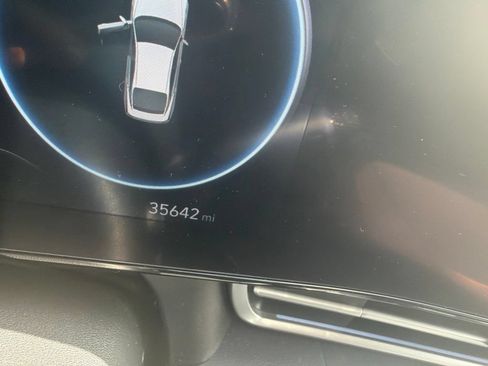 Used 2023 Hyundai Elantra Limited w/ Cargo Package FWD image 3
