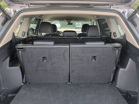 Used 2025 Volkswagen Atlas SE FWD image 7