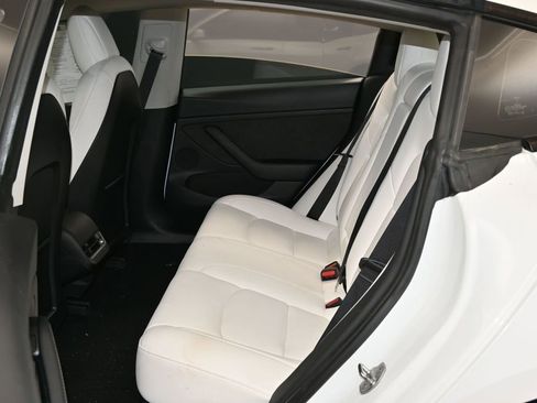 Used 2022 Tesla Model 3 Performance AWD/4WD image 25