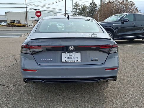 Used 2025 Honda Accord Sport image 9