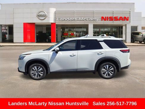 Used 2022 Nissan Pathfinder SL FWD image 8
