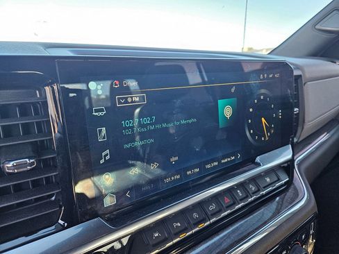 Used 2024 Chevrolet Silverado 1500 LTZ image 16