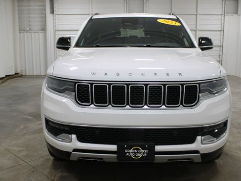Used 2023 Jeep Wagoneer Series II AWD/4WD image 3