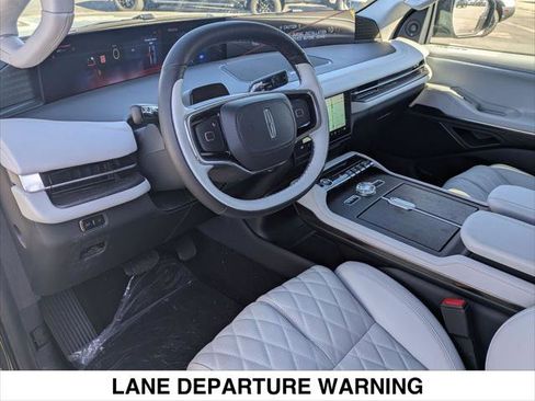 New 2026 Lincoln Navigator L Black Label AWD/4WD image 7