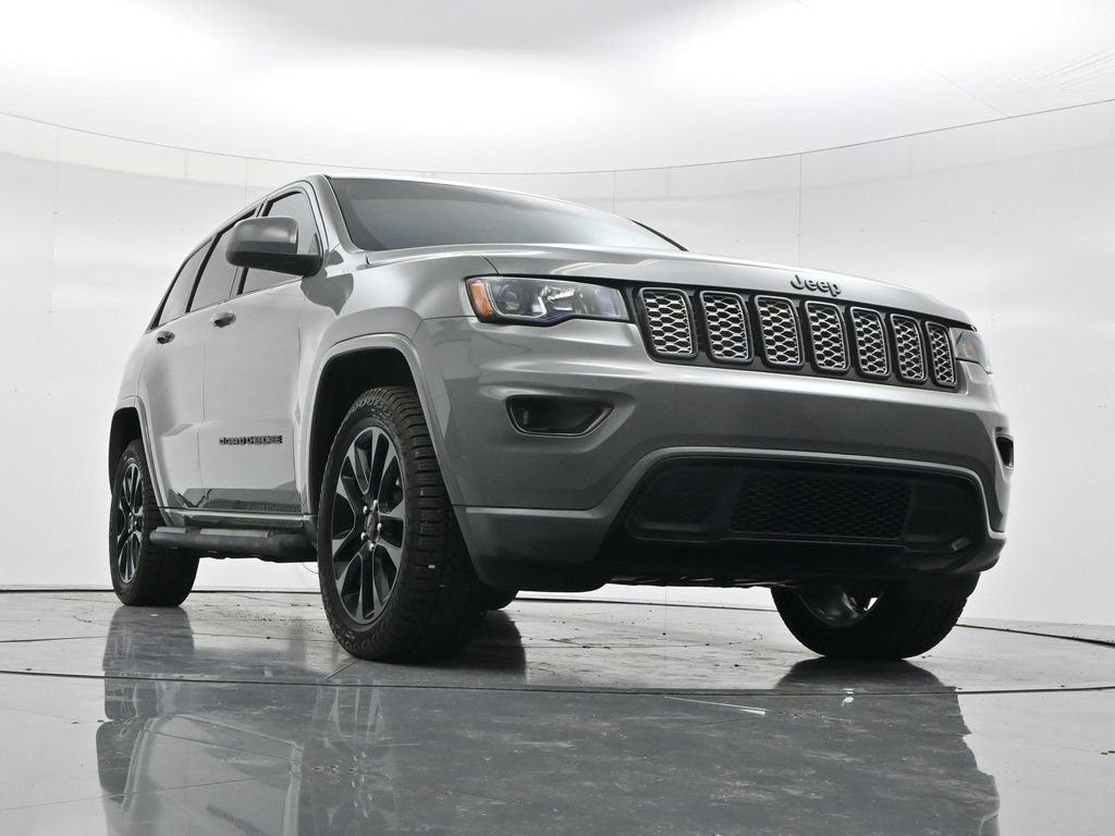 Used 2022 Jeep Grand Cherokee Laredo X AWD/4WD image 46