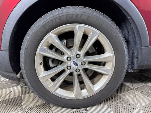 Used 2019 Ford Explorer Limited w/ Ford Safe & Smart Package FWD image 12