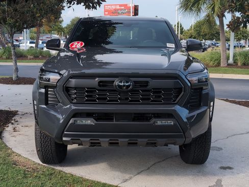 Certified 2026 Toyota Tacoma TRD Off-Road AWD/4WD image 3