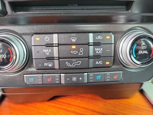 Used 2015 Ford F150 King Ranch w/ Equipment Group 601A Luxury AWD/4WD image 25