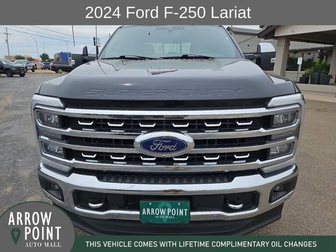Used 2024 Ford F250 Lariat w/ Lariat Ultimate Package AWD/4WD image 3
