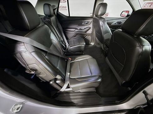 Used 2019 Chevrolet Traverse RS w/ LPO, Floor Liner Package AWD/4WD image 33