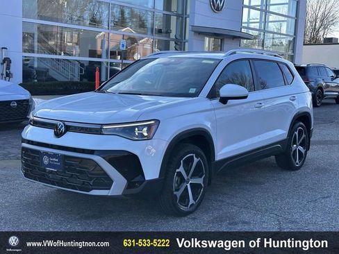 Certified 2025 Volkswagen Taos SEL w/ Taos Adventure Package (SXB) image 8