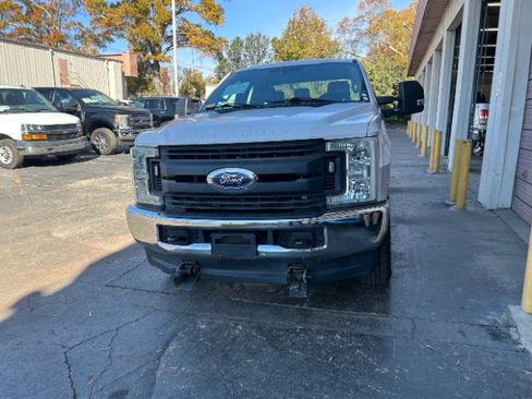 Used 2017 Ford F350 XL image 3