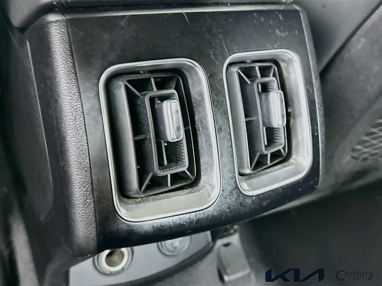 Used 2022 Kia Sorento EX w/ Panoramic Sunroof Package FWD image 25