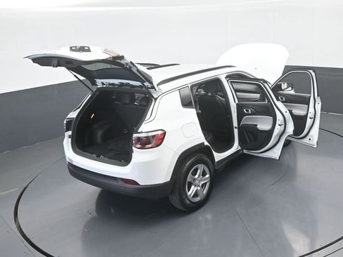Used 2023 Jeep Compass Latitude AWD/4WD image 64