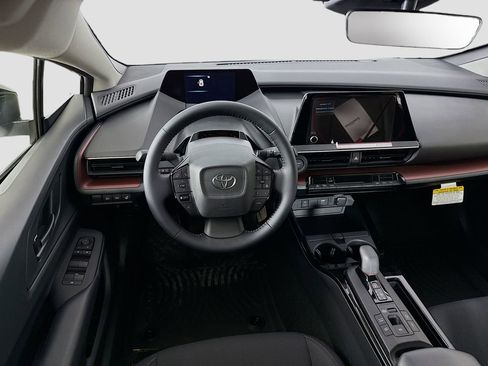 New 2026 Toyota Prius Plug-In Hybrid FWD image 15