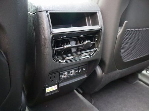 New 2025 Jeep Grand Cherokee Limited 4xe AWD/4WD image 32
