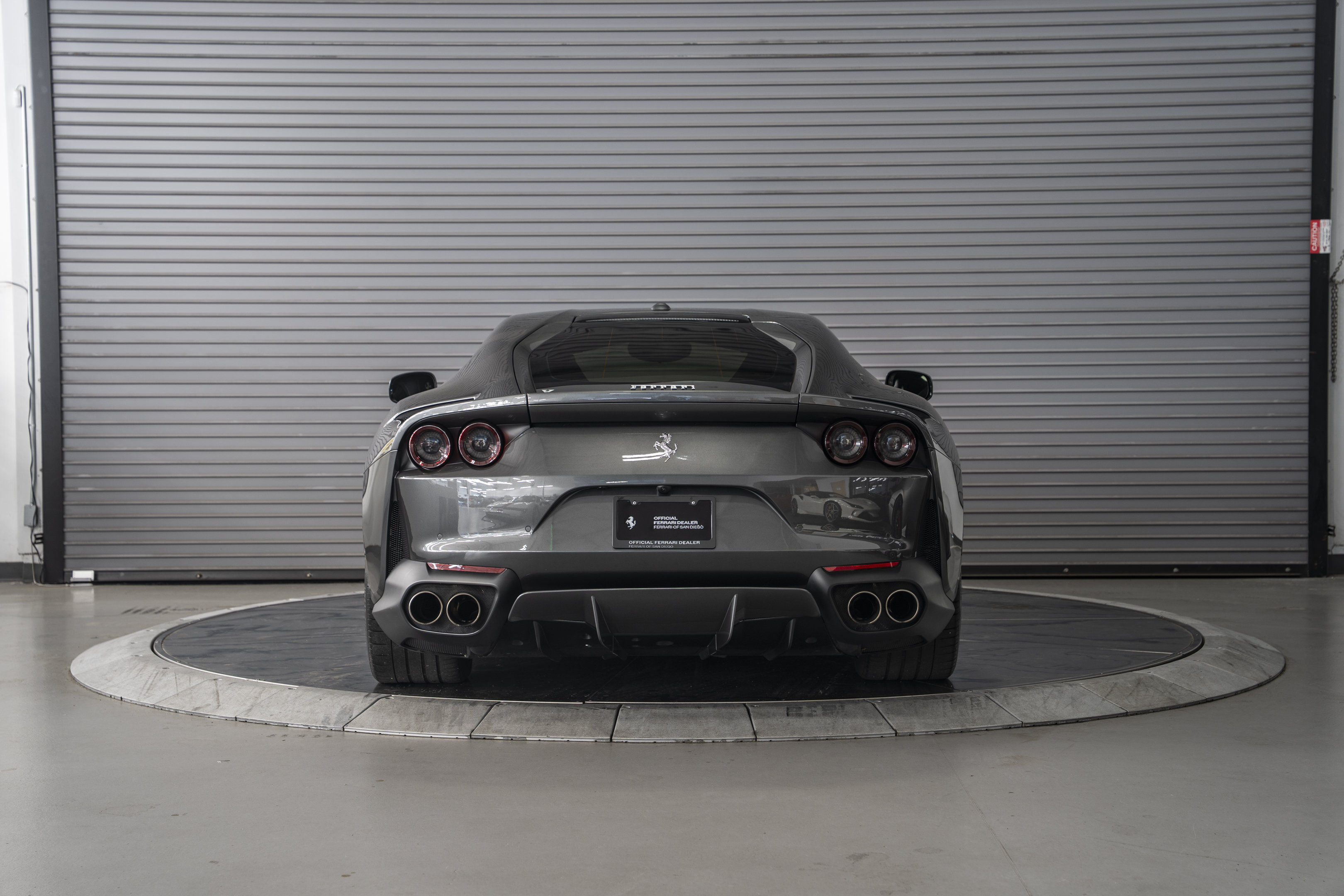 Used 2019 Ferrari 812 Superfast RWD image 4