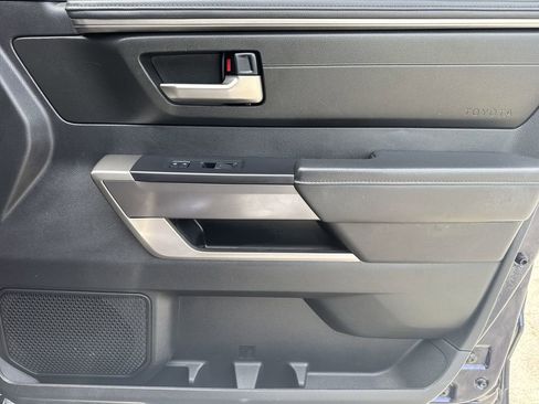 Used 2022 Toyota Tundra SR5 w/ Convenience Package image 14