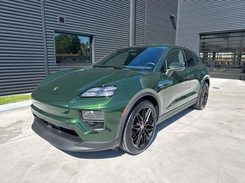 New 2026 Porsche Macan Electric RWD image 1