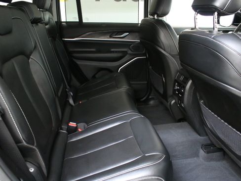 Used 2023 Jeep Grand Cherokee 30th Anniversary AWD/4WD image 32