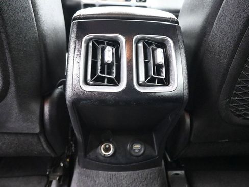 Used 2022 Kia Sorento S image 36