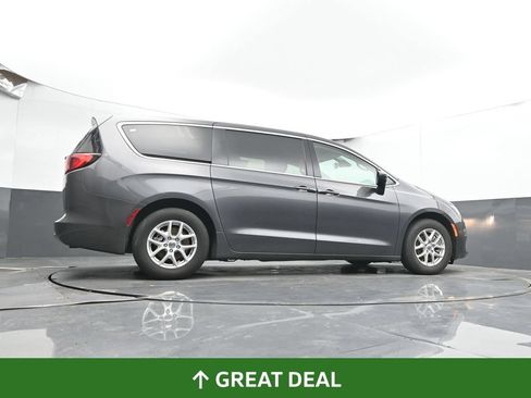 Used 2023 Chrysler Voyager LX FWD image 57
