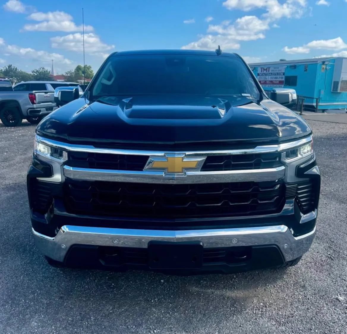 Used 2025 Chevrolet Silverado 1500 LT w/ Z71 Off-Road Package AWD/4WD image 3