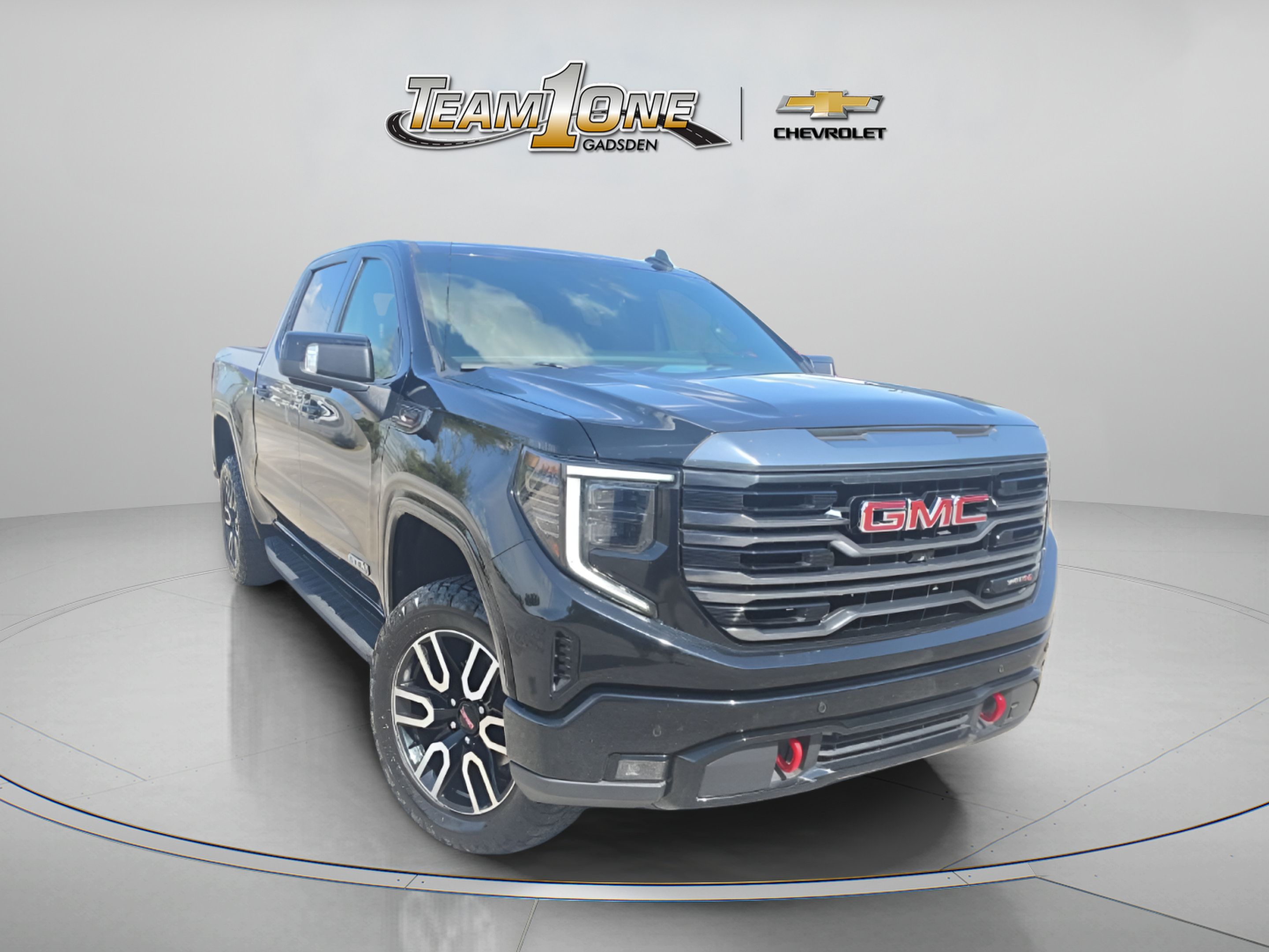 Used 2023 GMC Sierra 1500 AT4 w/ AT4 Premium Package AWD/4WD image 1