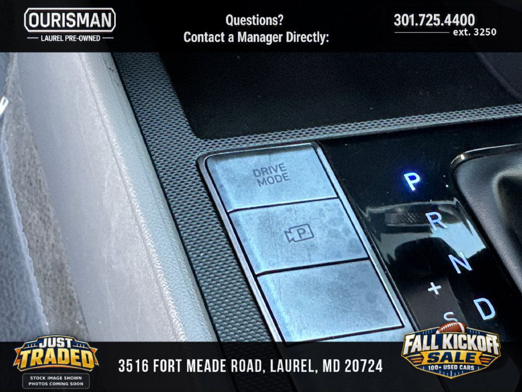 Used 2024 Hyundai Elantra SEL FWD image 24