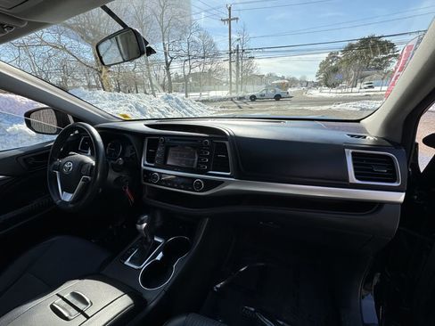 Used 2015 Toyota Highlander Plus image 19