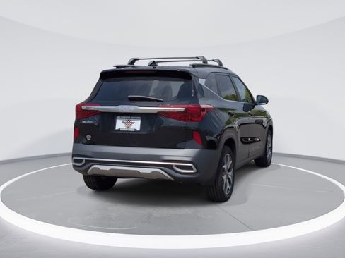 Used 2023 Kia Seltos EX AWD/4WD image 7